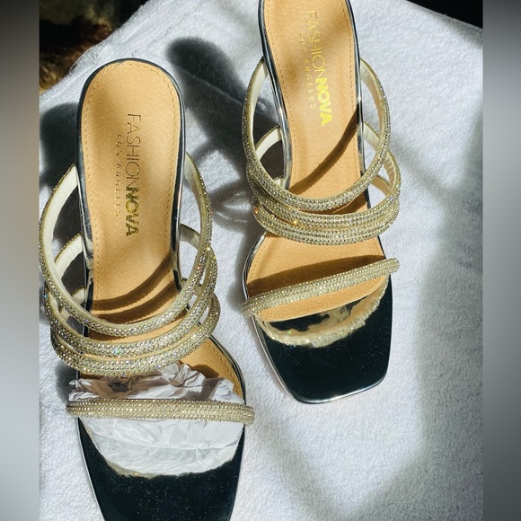 SOLD - Picture 5 of 7